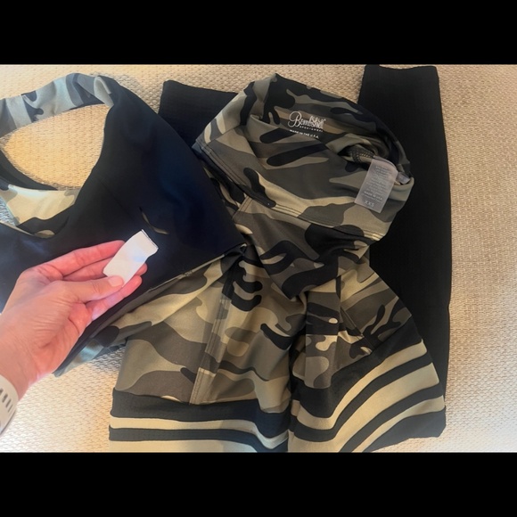 Bombshell Sportswear Scrunch Thigh Highs & Tank Bra Green Camo - XS / XXS [EUC] - Picture 4 of 6